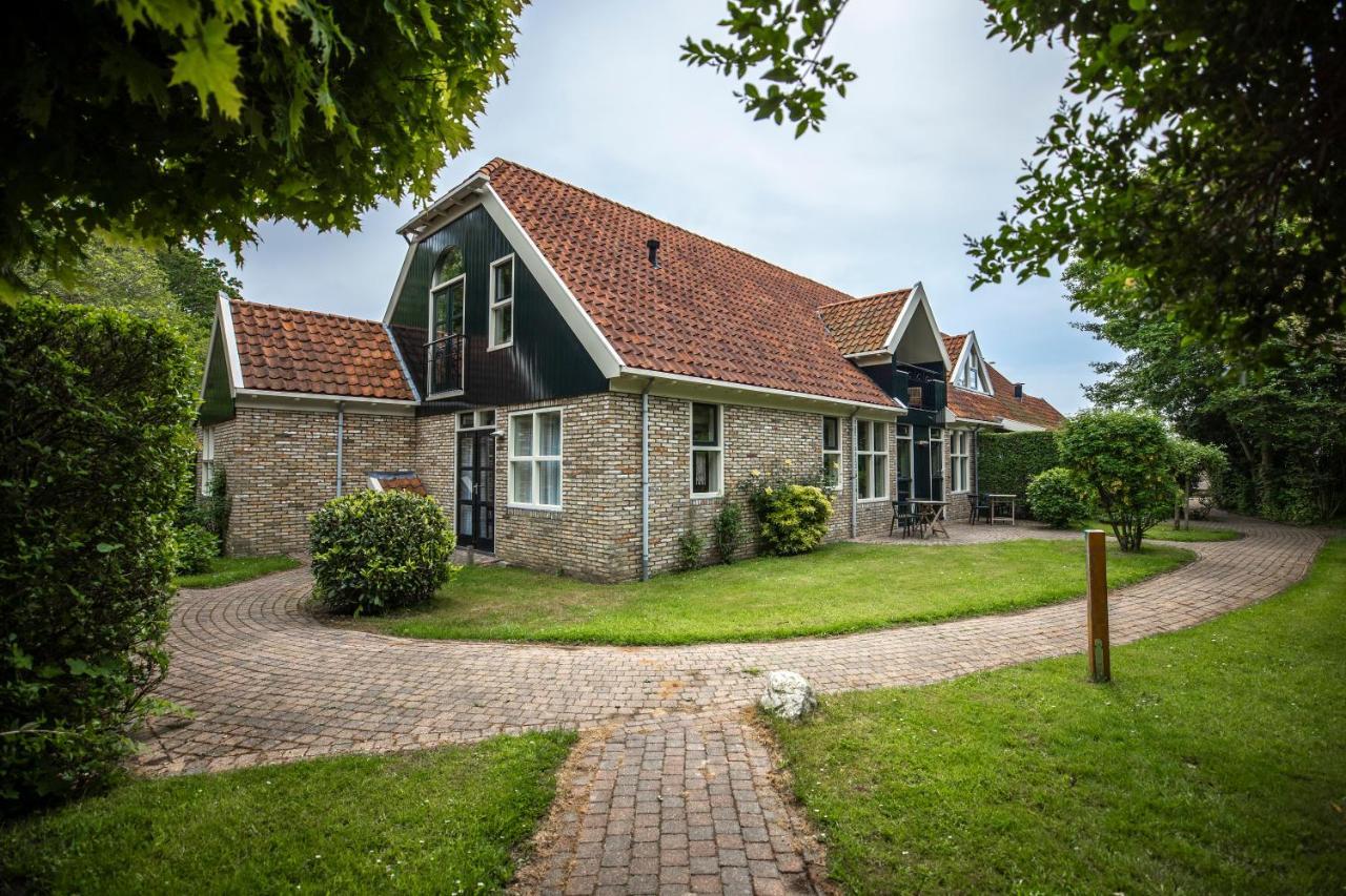 Bed & Bos De 14 Sterren Hotel Den Burg Exterior foto